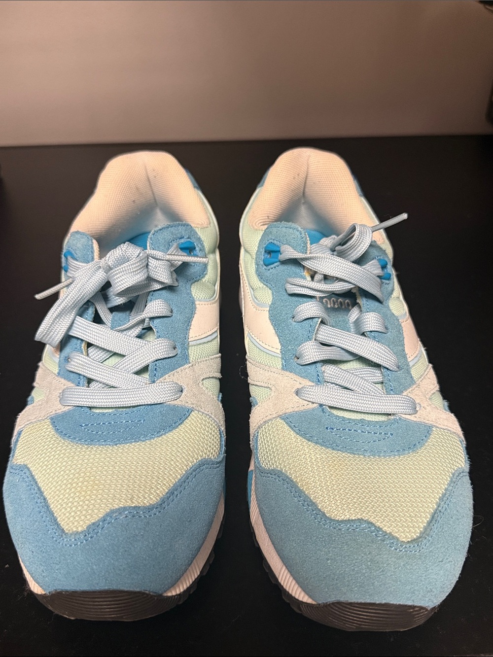 Diadora N9000 Sneakers in Light Blue and Cream Size 9 US